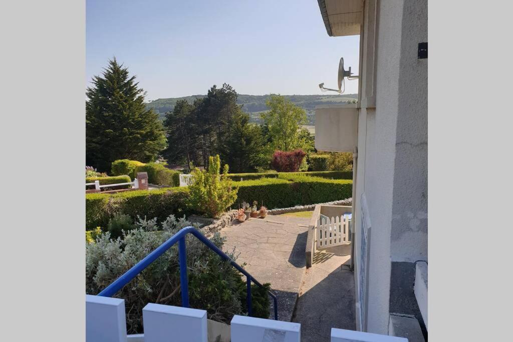 Rez De Jardin Vue Mer Costa Bella Криел-сюр-Мер Екстериор снимка