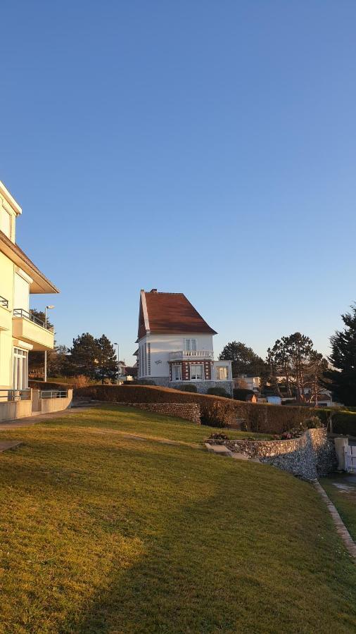 Rez De Jardin Vue Mer Costa Bella Криел-сюр-Мер Екстериор снимка